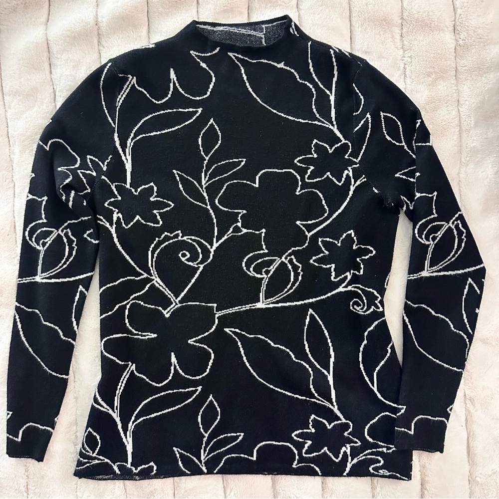 Women's Black and White Floral Turtleneck Sweater
